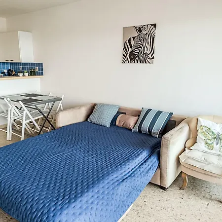 Le Mediterranee-4 By Interhome